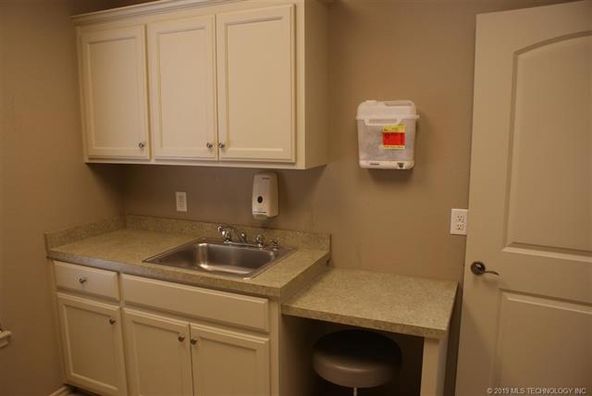 1317 S Dewey Ave, Wagoner, OK 74467